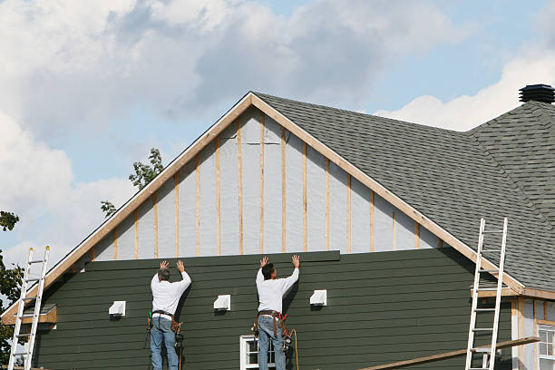 Professional Siding Replacement technician working in Rushville, OH
